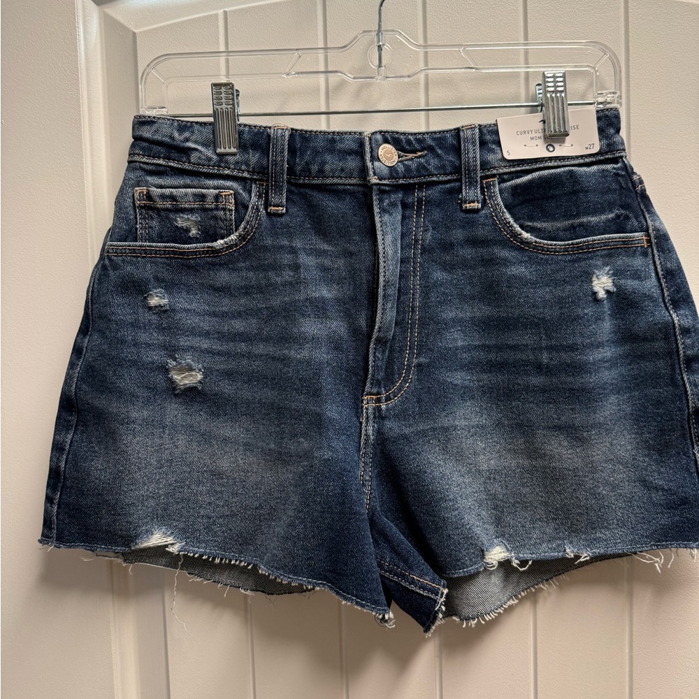Hollister Curvy Ultra High Rise Mom Short 3” Size 5 Waist 27 New With Tags